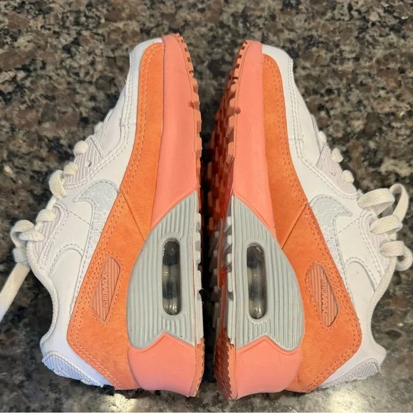 Girls Nike Air Max 90s size 13C - Picture 2 of 7